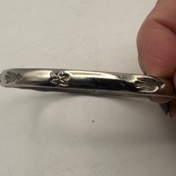 Handmade Sterling Silver Bangle Bracelet With Bird & Floral Engravings - Picture 3 of 7